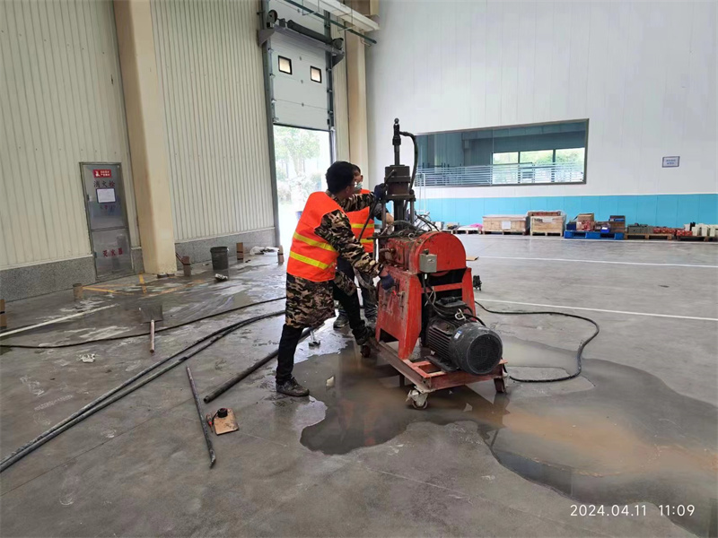 临泽厂房地面下沉塌陷注浆加固施工